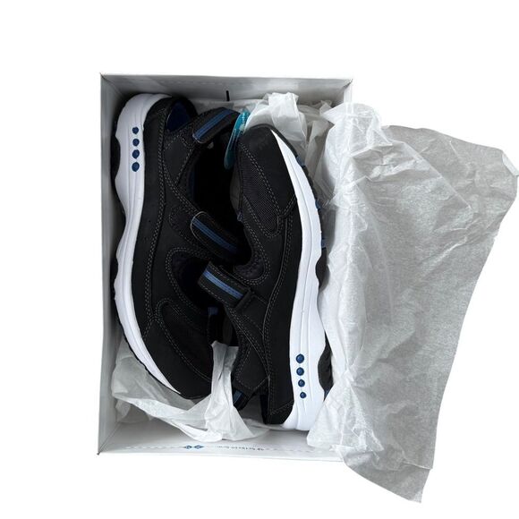 Easy Spirit Black Storm Surge Sneaker NWT - Picture 9 of 9